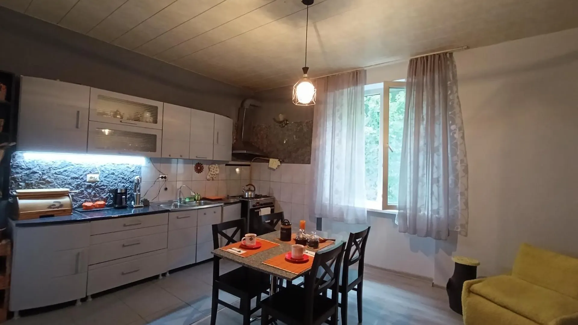 Homestay In House Apartment Tbilisi